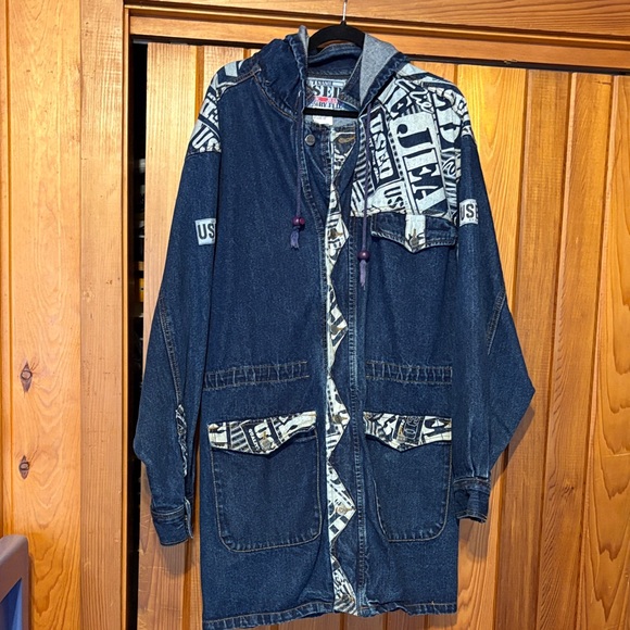 Vintage “Get Used by Elie” denim jacket. Large